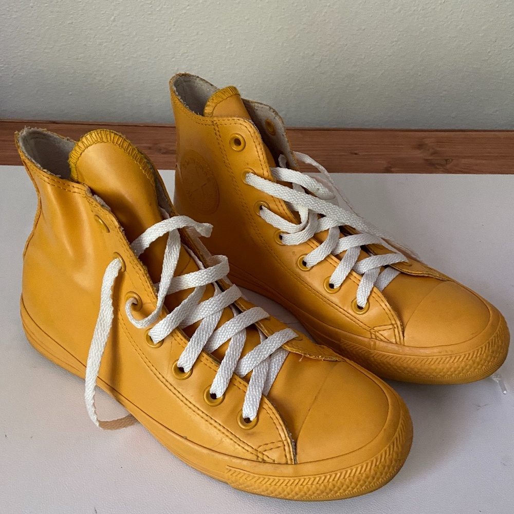 Yellow rubber converse